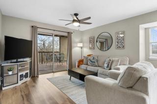 Modern Comfort Retreat - Branson - 0