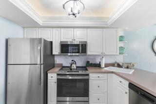 New Listing-Pristine Cozy Ocean Penthouse Condo - Marco Island - 1