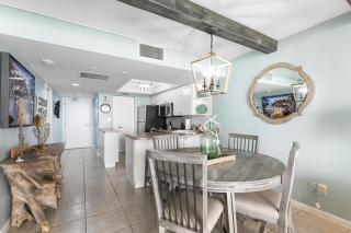 New Listing-Pristine Cozy Ocean Penthouse Condo - Marco Island - 8