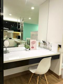 Symphony Tower - Studio, High Floor, Self Check in, Free Parking, Free Netflix, 200mbps WIFI WIFI - 5