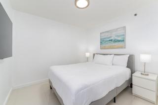 Bright and Cozy 2BR at Brickell, Free Parking - Miami - 7
