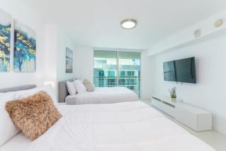 Bright and Cozy 2BR at Brickell, Free Parking - Miami - 6