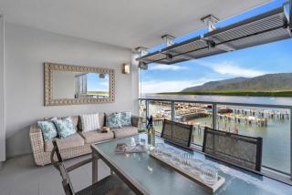 Belle Escapes 25 Harbour Lights with Magical Water Views - Cairns - 6