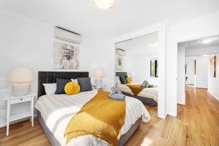 Urban Escape 2BR Wifi Parking - 2