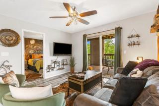 Time Traveler Suite - Private Balcony - Branson - 5
