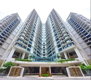 Hidden Zen 1 BR Haven Mckinley hill at The Florence - Manila - 8