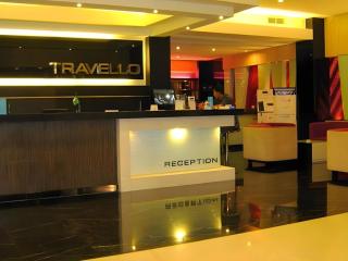 Travello Hotel Manado - Manado - 4