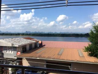 Baan Rim Khong Hotel - Nakhon Phanom - 9