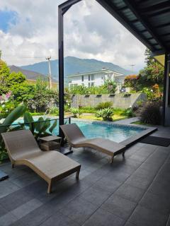 Royal Hill Villa Cisarua Puncak - 2