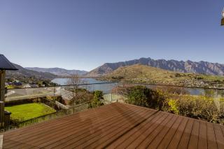 Hensman House - Queenstown Holiday Home - Queenstown - 0