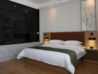 Green Tree Inn Express Inner Mongolia Ulan Qab High-Speed Railway Station - Ulanqab - 7