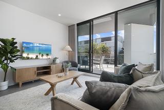 Spacious 2-Bed Apartment with Rooftop Views - North Fremantle - 4