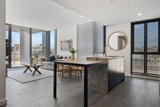 Spacious 2-Bed Apartment with Rooftop Views - North Fremantle - 1