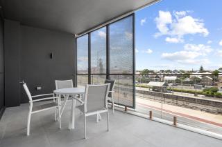 Bright 1-Bedroom Escape with Private BBQ - North Fremantle - 7