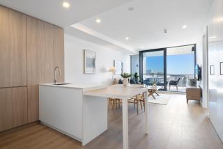 Penthouse Stay with Rooftop Views and Parking - North Fremantle - 1