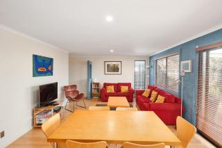 Kingfisher Apartment - Hallidays Point - 3
