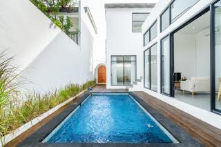 Light Way Villa in Canggu - Canggu - 1