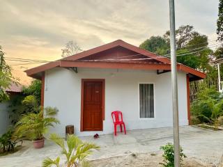 Maloop Cafe Hostel - 4