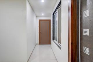 Super Townhouse Godavari Riverbank Formerly Shanti Datta Inn - Nashik - 4