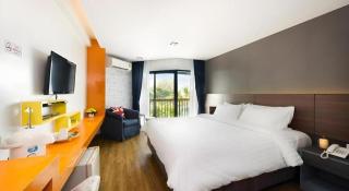 The Loft Seaside Sriracha Hotel - Si Racha - 2