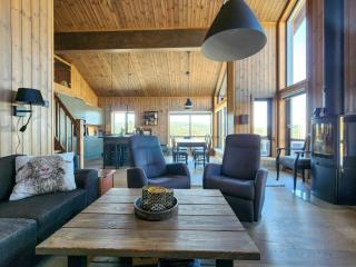 Cabin With Forest Edge Views - Svingvoll - 1
