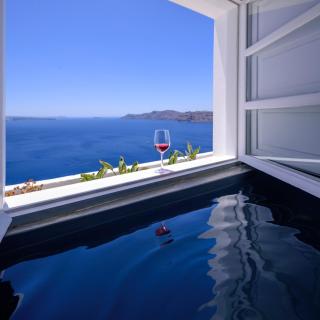 Thirea Studios - Oia - 0