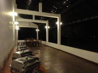 Naaval Hotel - Batticaloa - 3