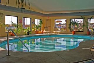 Best Western Plus Strawberry Inn & Suites - Knoxville - 9