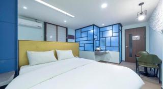 Hotel 7 - 3