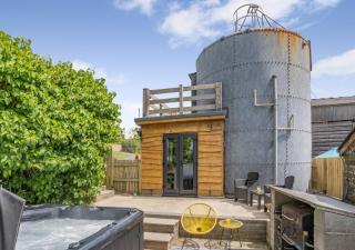 Caban Silo - Henfynyw Upper - 2