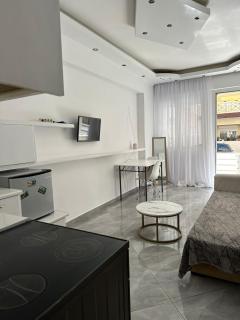 Modern & Cozy Apartment - Nea Moudania - 0
