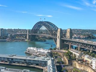 Charming 8 Person Home Near Harbour and Barangaroo - Sydney - 4