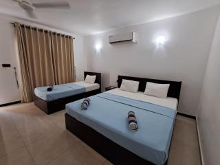 Holiday Beach Guesthouse - 9
