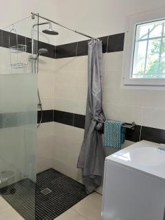 Jolie maisonnette avec piscine - Valaurie - 3