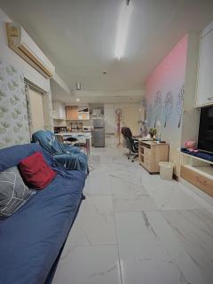 Condo In Bangkok With Pool and Garden - - 4