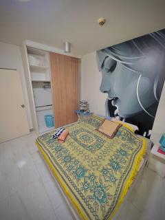 Condo In Bangkok With Pool and Garden - - 1