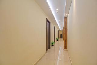 Super Townhouse Centre Point Inn Near Esplanade Metro Station - Kalkutta - 0