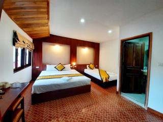 Lacasa Mountain View Hotel - 2