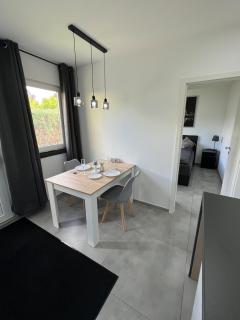 1 Zimmer Apartment mit Bad an der Stadt Grenze Berlins - Blankenfelde - 5