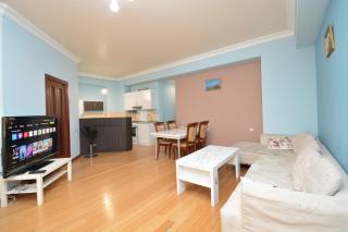 Republic square 2Bdr Best location - Erevan - 4