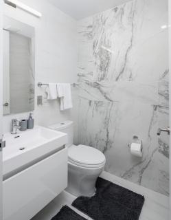 Stunning Apartment in Manhattan with Patio - New York - 7