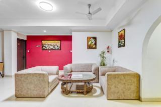 Blossoms Hotel & Service Apartments - Chennai - 2