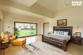 StayVista at Sisily with Pool and Wi-Fi - Lonavala - 1