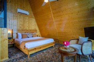 Pet-friendly Retreat by the Lake With Game Zone & Garden - Bhimtal - 5