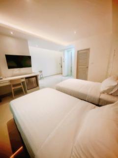 The Sleepy Place - Patong Beach - 9