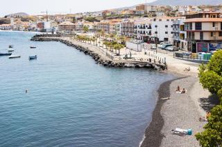 Home2Book Cozy Pool Retreat in Candelaria - Candelaria - 6
