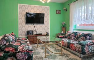 4 Bedroom Amazing Home In Nowe Warpno - 9