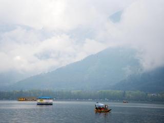 Moustache Houseboat Srinagar - Srinagar - 8