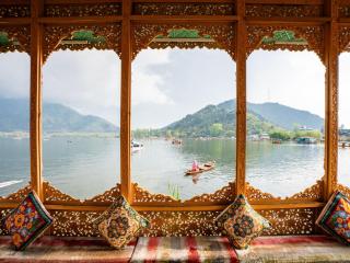 Moustache Houseboat Srinagar - Srinagar - 7