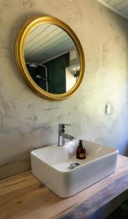 Holmely Bed & Breakfast - 8